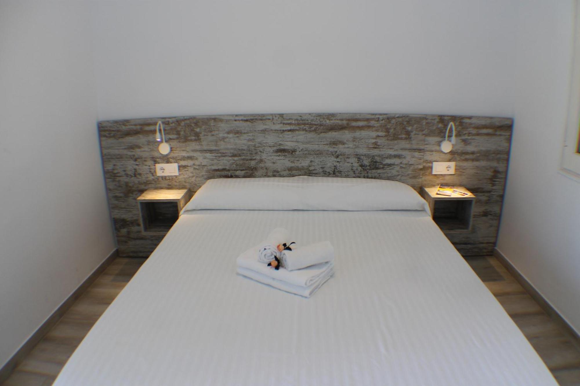Agi Gloria Rooms Roses Dış mekan fotoğraf